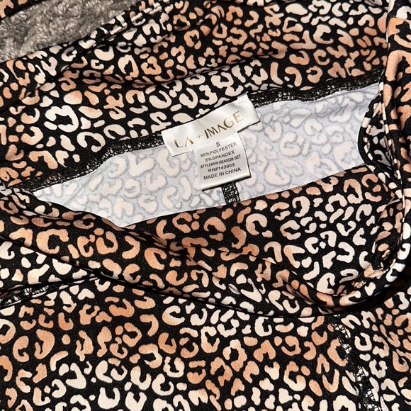 Two piece set - Picture 3 of 5